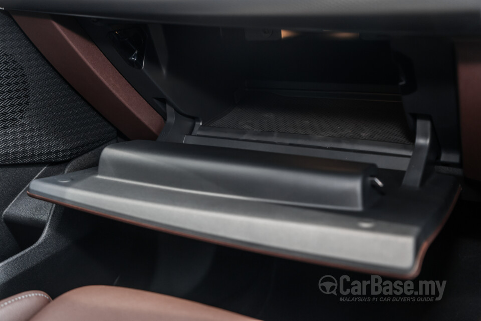 BMW iX1 U11 EV (2023) Interior