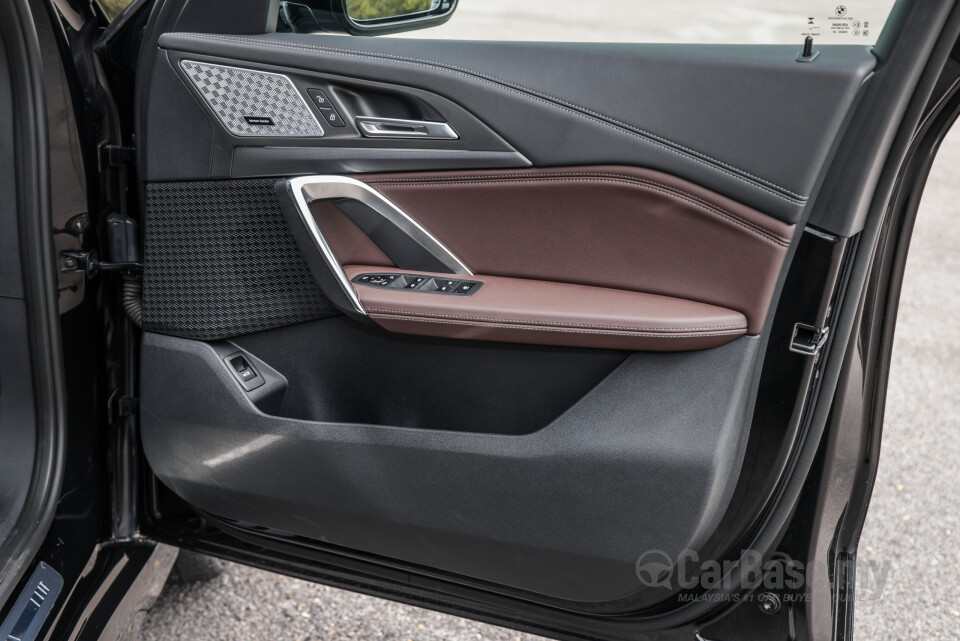 BMW iX1 U11 EV (2023) Interior