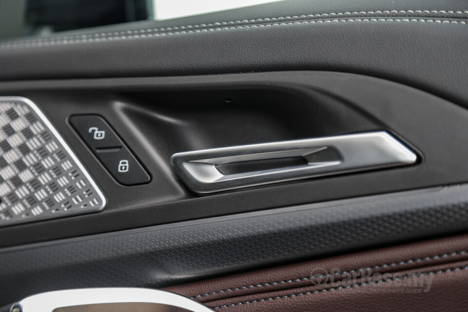 BMW iX1 U11 EV (2023) Interior