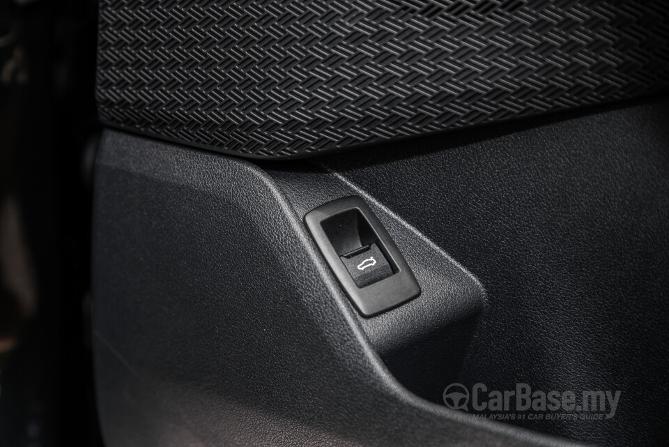 BMW iX1 U11 EV (2023) Interior