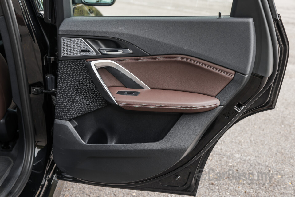 BMW iX1 U11 EV (2023) Interior