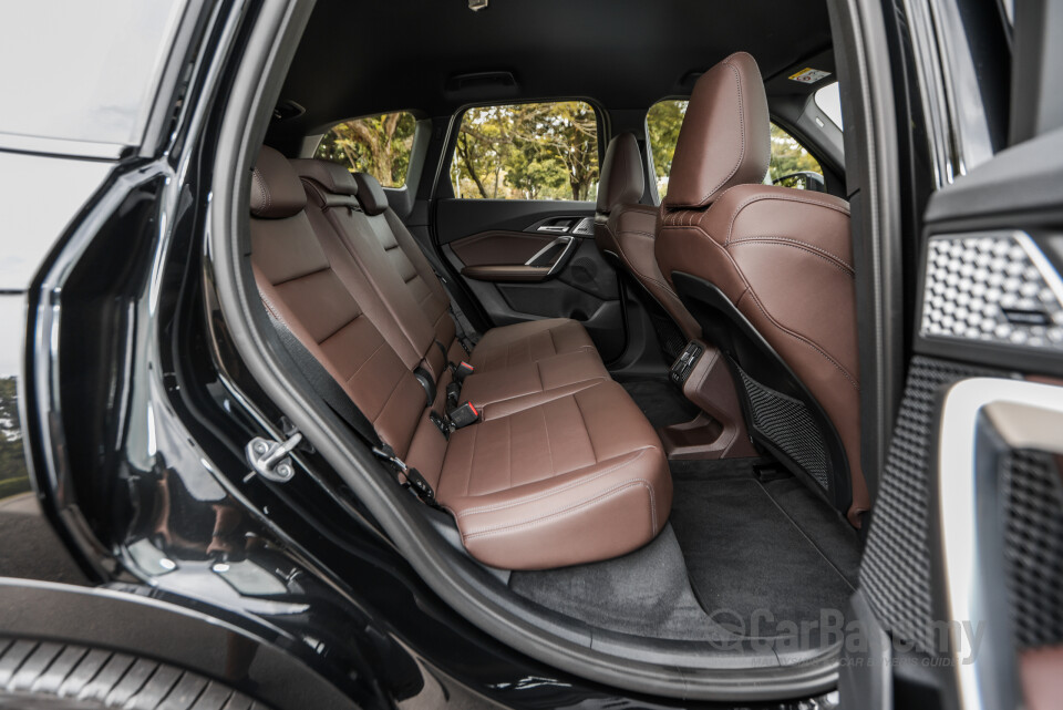 BMW iX1 U11 EV (2023) Interior