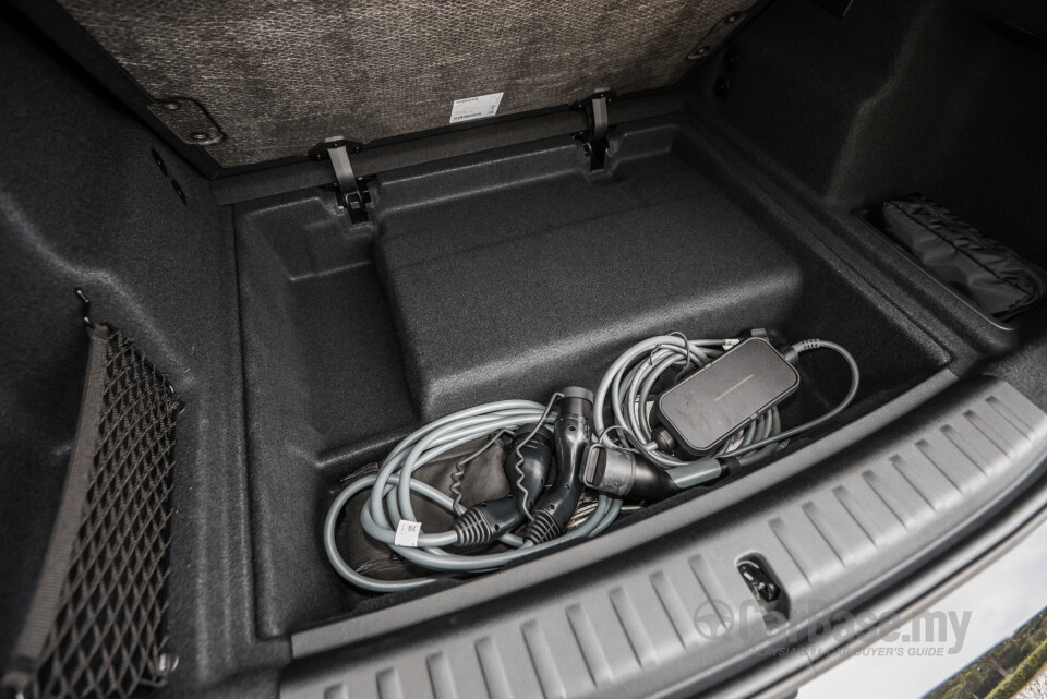 BMW iX1 U11 EV (2023) Interior