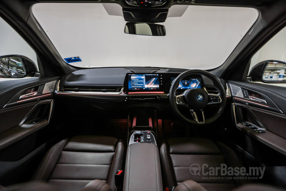 BMW iX1 U11 EV (2023) Interior