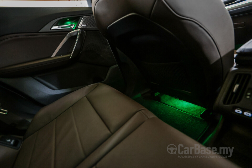 BMW iX1 U11 EV (2023) Interior