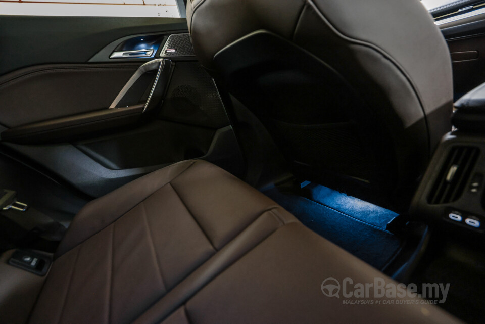 BMW iX1 U11 EV (2023) Interior