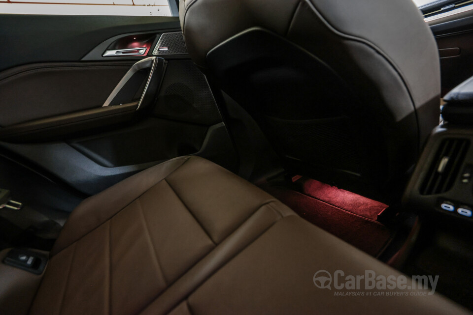 BMW iX1 U11 EV (2023) Interior