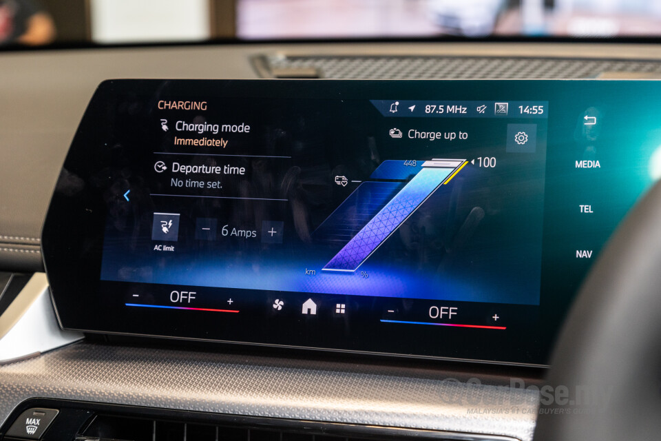 BMW iX1 U11 EV (2023) Interior