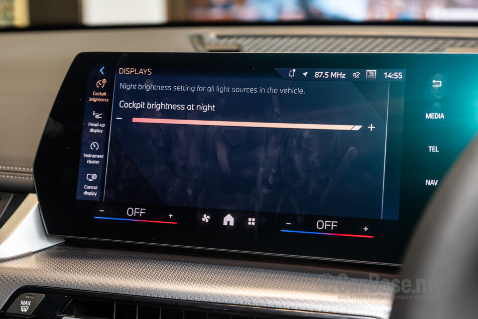BMW iX1 U11 EV (2023) Interior