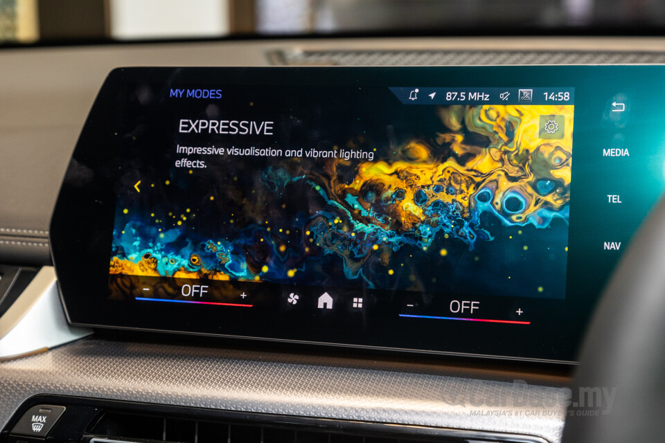 BMW iX1 U11 EV (2023) Interior