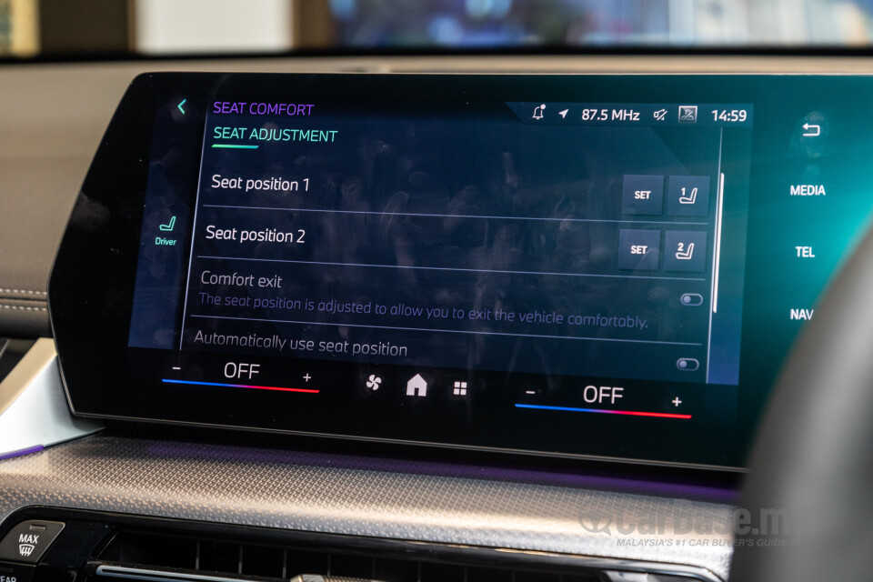BMW iX1 U11 EV (2023) Interior
