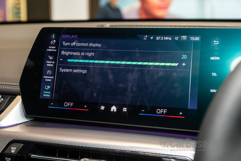BMW iX1 U11 EV (2023) Interior