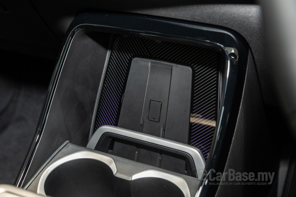 BMW iX1 U11 EV (2023) Interior