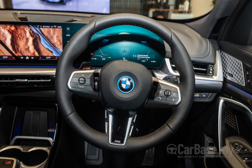 BMW iX1 U11 EV (2023) Interior