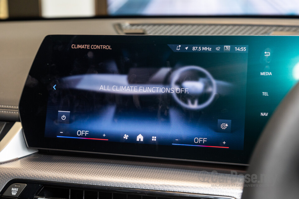 BMW iX1 U11 EV (2023) Interior