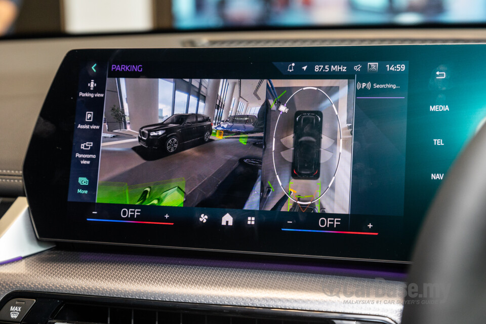 BMW iX1 U11 EV (2023) Interior