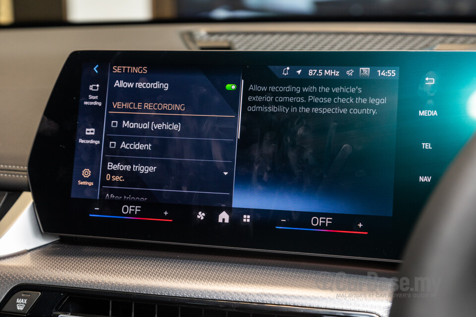 BMW iX1 U11 EV (2023) Interior