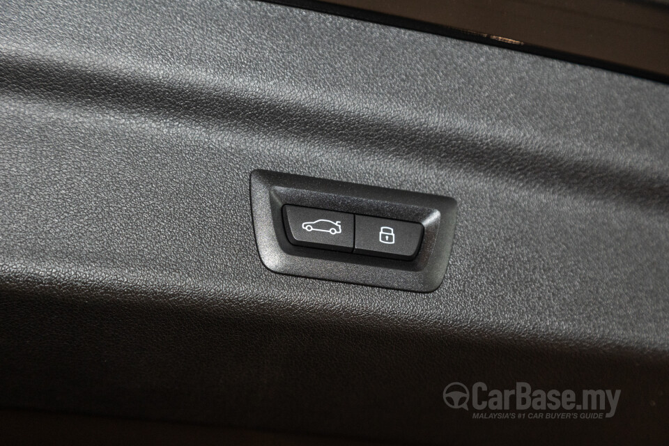 BMW iX1 U11 EV (2023) Interior