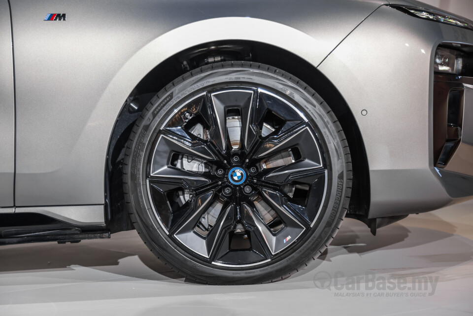 BMW i7 G70 BEV (2023) Exterior