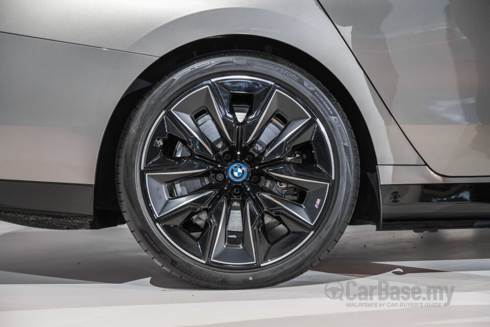 BMW i7 G70 BEV (2023) Exterior