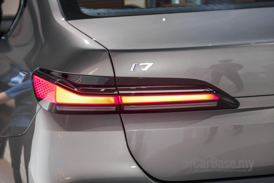 BMW i7 G70 BEV (2023) Exterior