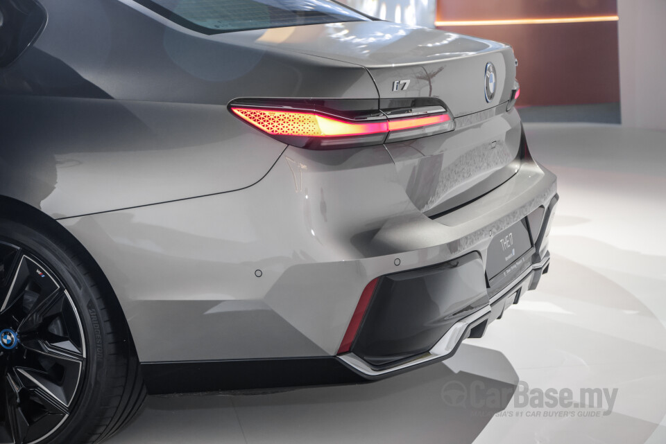 BMW i7 G70 BEV (2023) Exterior