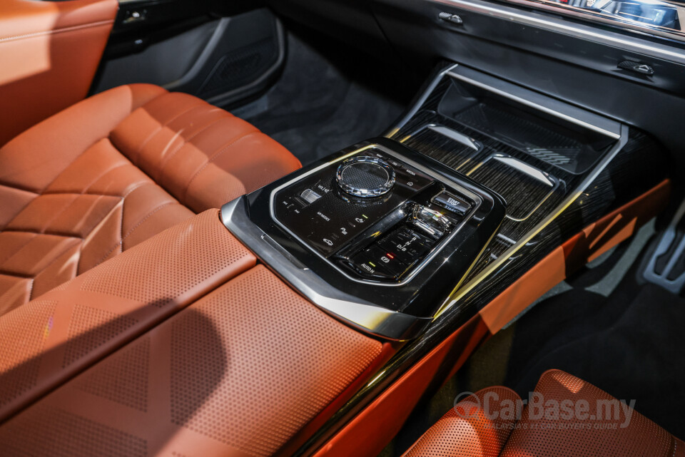 BMW i7 G70 BEV (2023) Interior