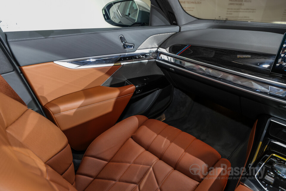 BMW i7 G70 BEV (2023) Interior