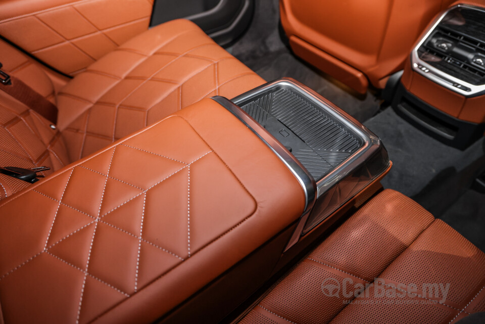 BMW i7 G70 BEV (2023) Interior