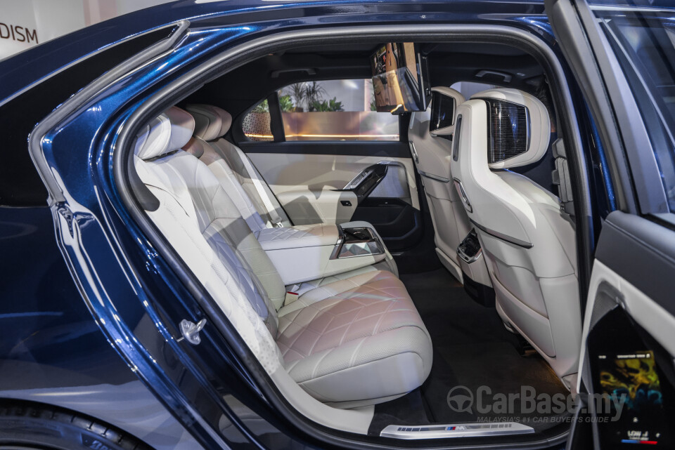 BMW i7 G70 BEV (2023) Interior