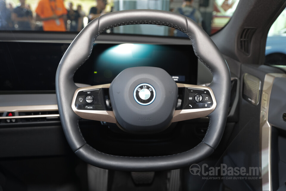 BMW iX M60 I20 (2023) Interior