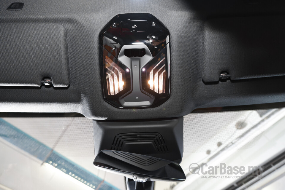 BMW iX M60 I20 (2023) Interior