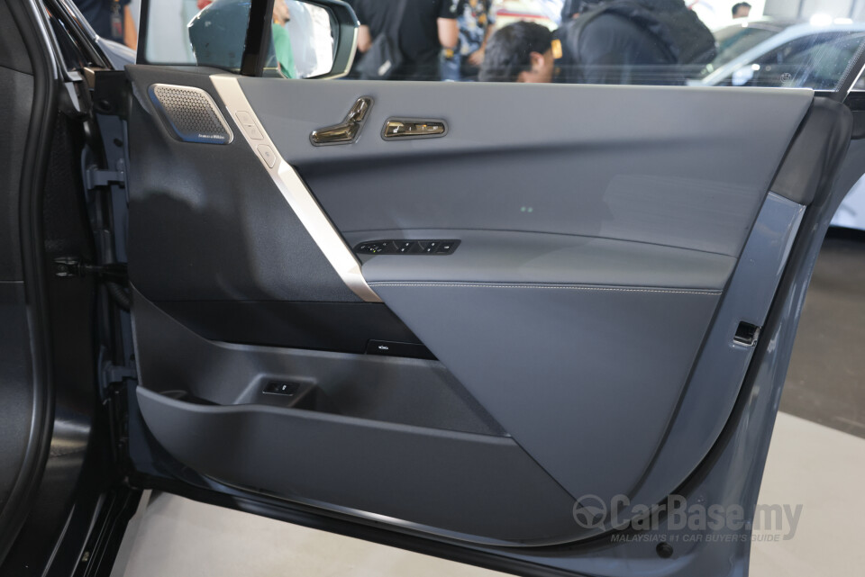 BMW iX M60 I20 (2023) Interior