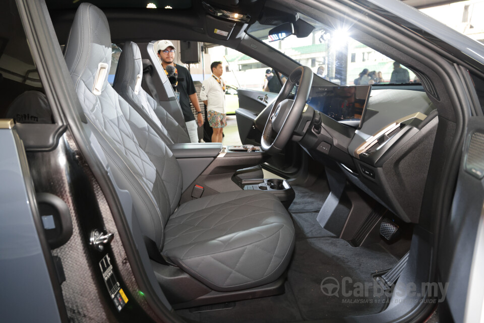 BMW iX M60 I20 (2023) Interior