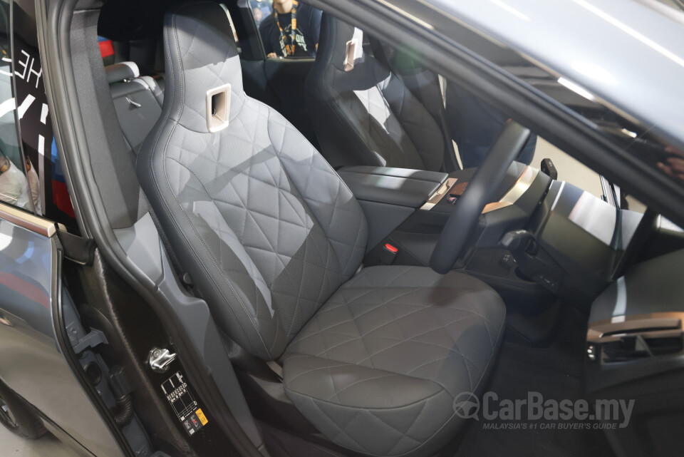 BMW iX M60 I20 (2023) Interior
