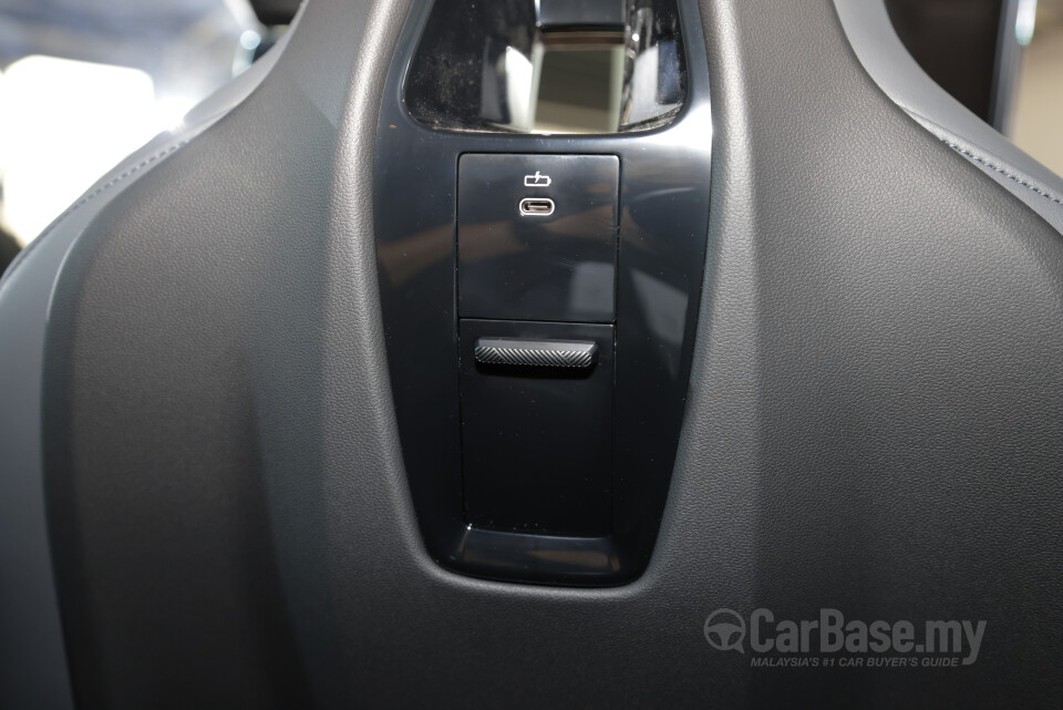 BMW iX M60 I20 (2023) Interior