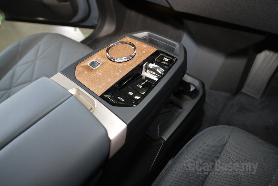 BMW iX M60 I20 (2023) Interior