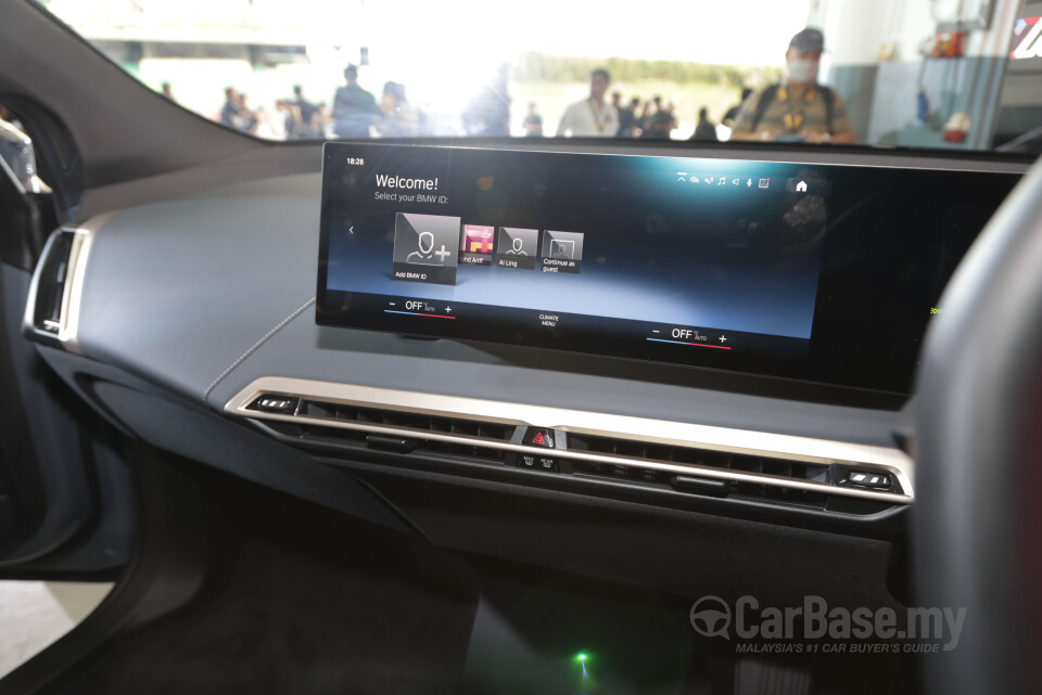 BMW iX M60 I20 (2023) Interior