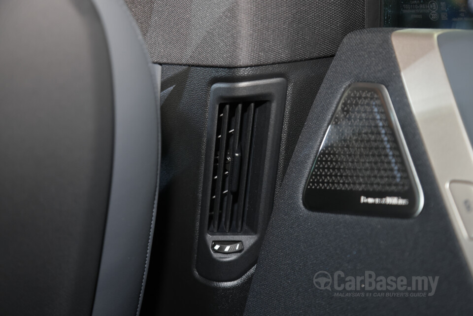 BMW iX M60 I20 (2023) Interior