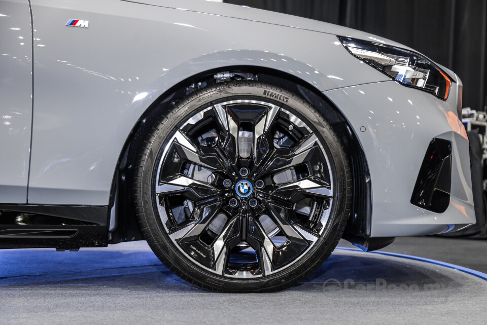 BMW i5 G60 (2023) Exterior