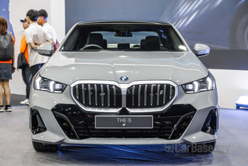BMW i5 G60 (2023) Exterior