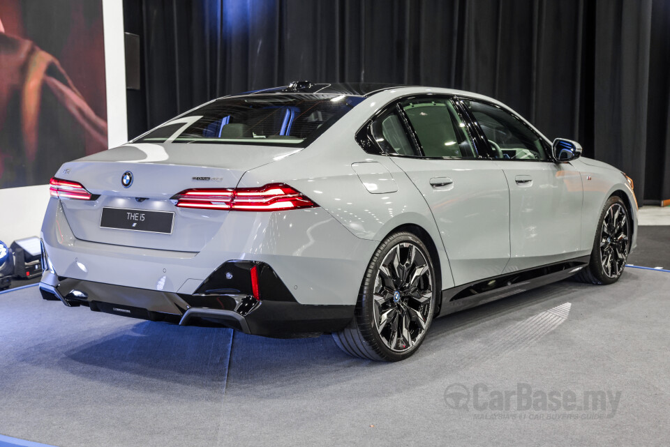 BMW i5 G60 (2023) Exterior