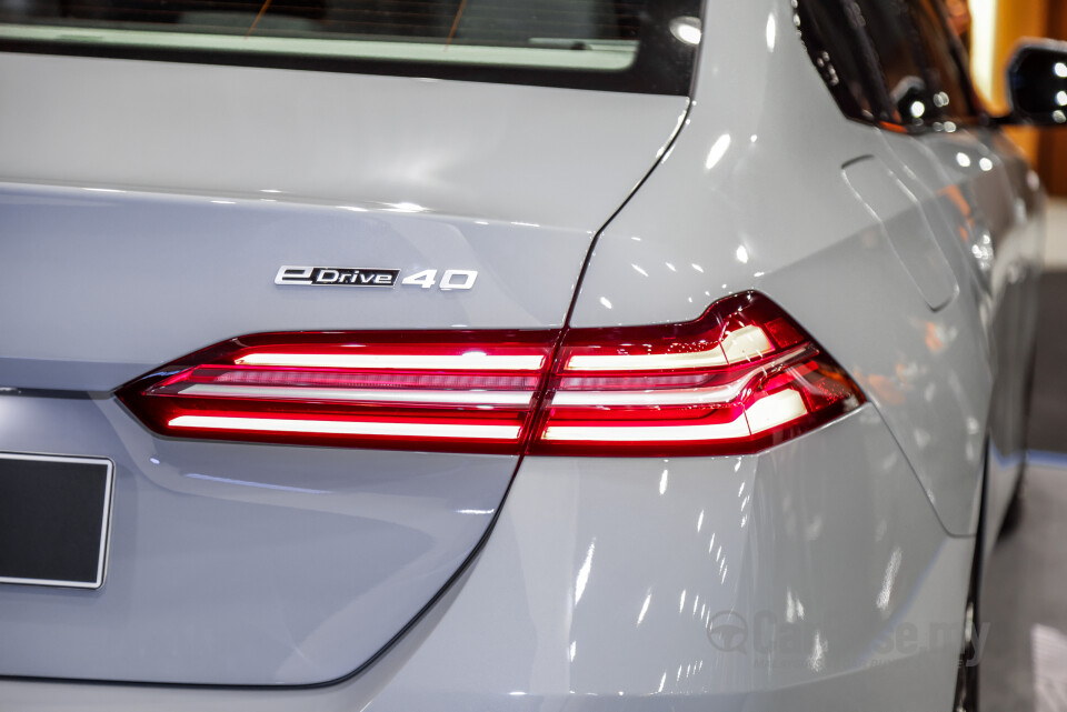 BMW i5 G60 (2023) Exterior