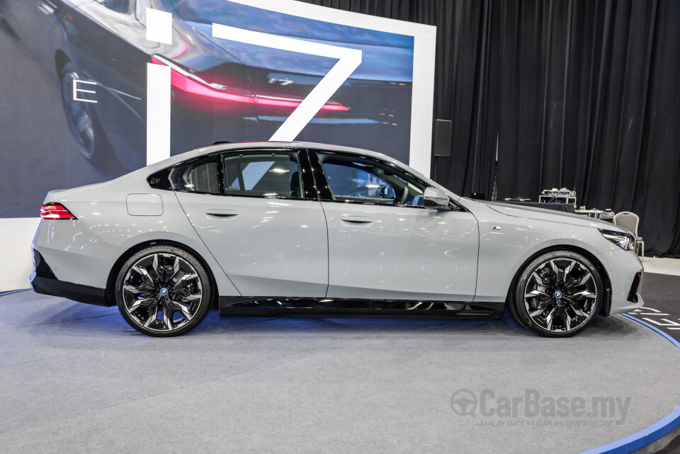 BMW i5 G60 (2023) Exterior