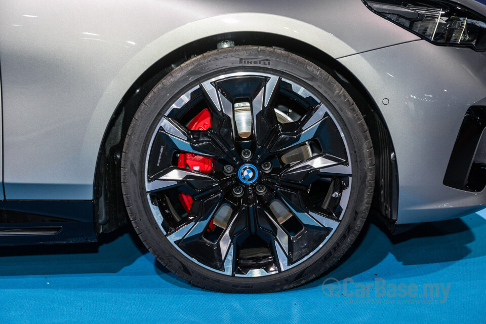 BMW i5 G60 (2023) Exterior