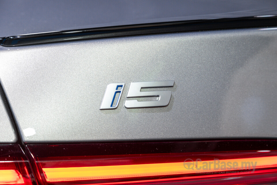 BMW i5 G60 (2023) Exterior