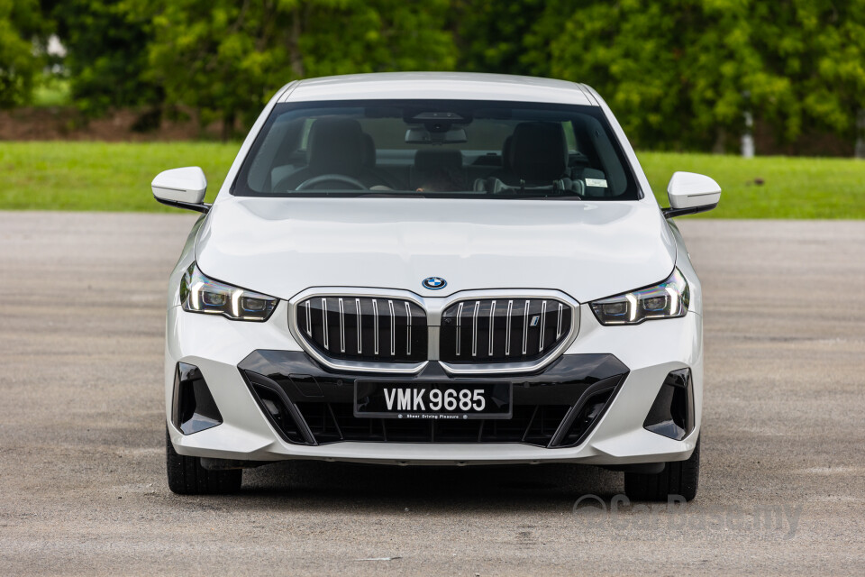 BMW i5 G60 (2023) Exterior