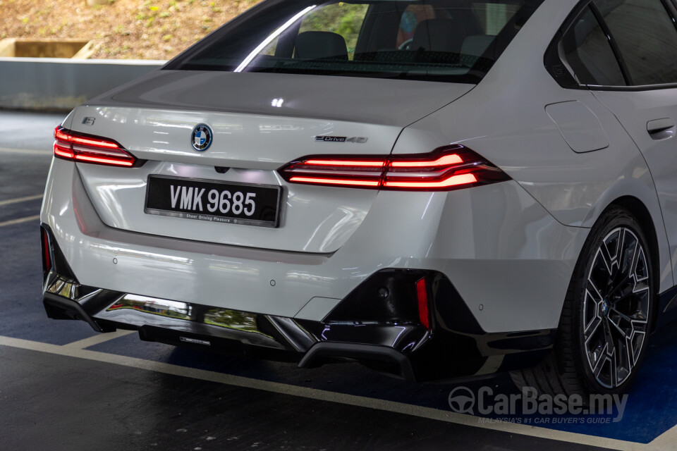 BMW i5 G60 (2023) Exterior