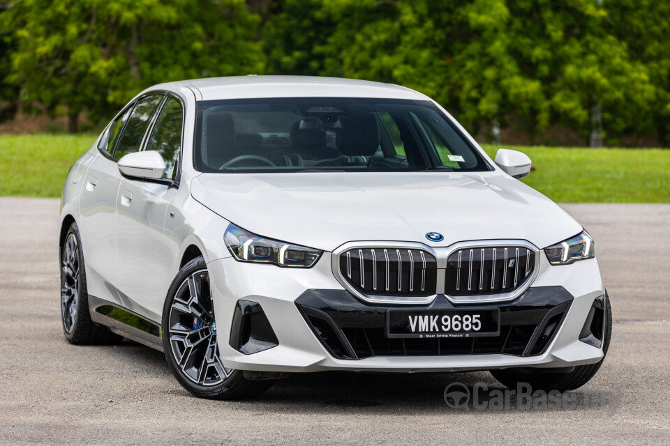 BMW i5 G60 (2023) Exterior