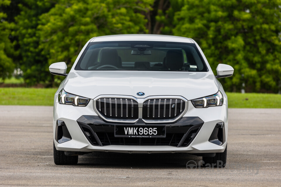 BMW i5 G60 (2023) Exterior